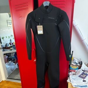 Patagonia Size Small Men’s Wetsuit Yulex R2 4/3mm NWT